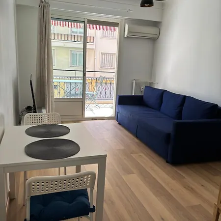 2 étoiles à Pour 4 Personnes Appartement Menton