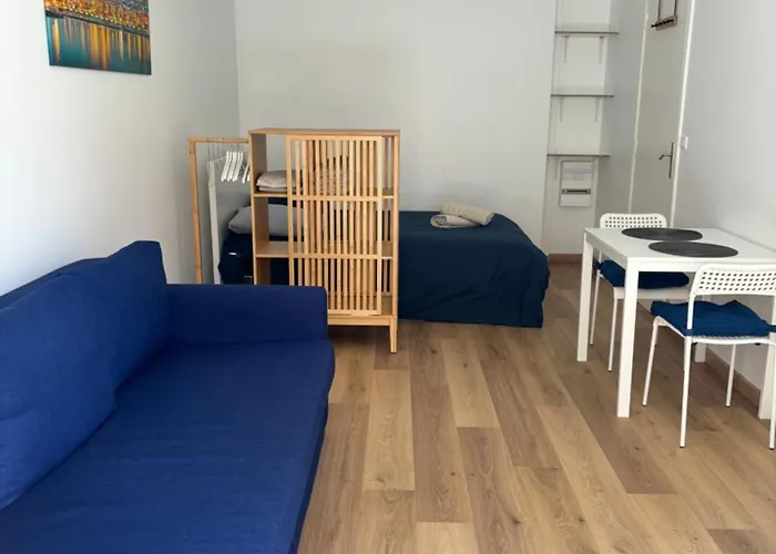 2 Etoiles A Pour 4 Personnes Apartment *